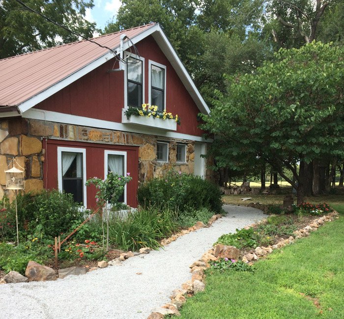 AIRB&B cottage in Carthage, MO