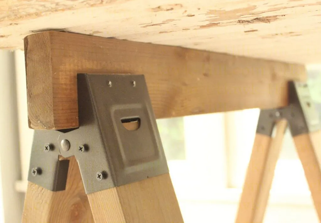 Instructions for a cheap and sturdy sawhorse table 884