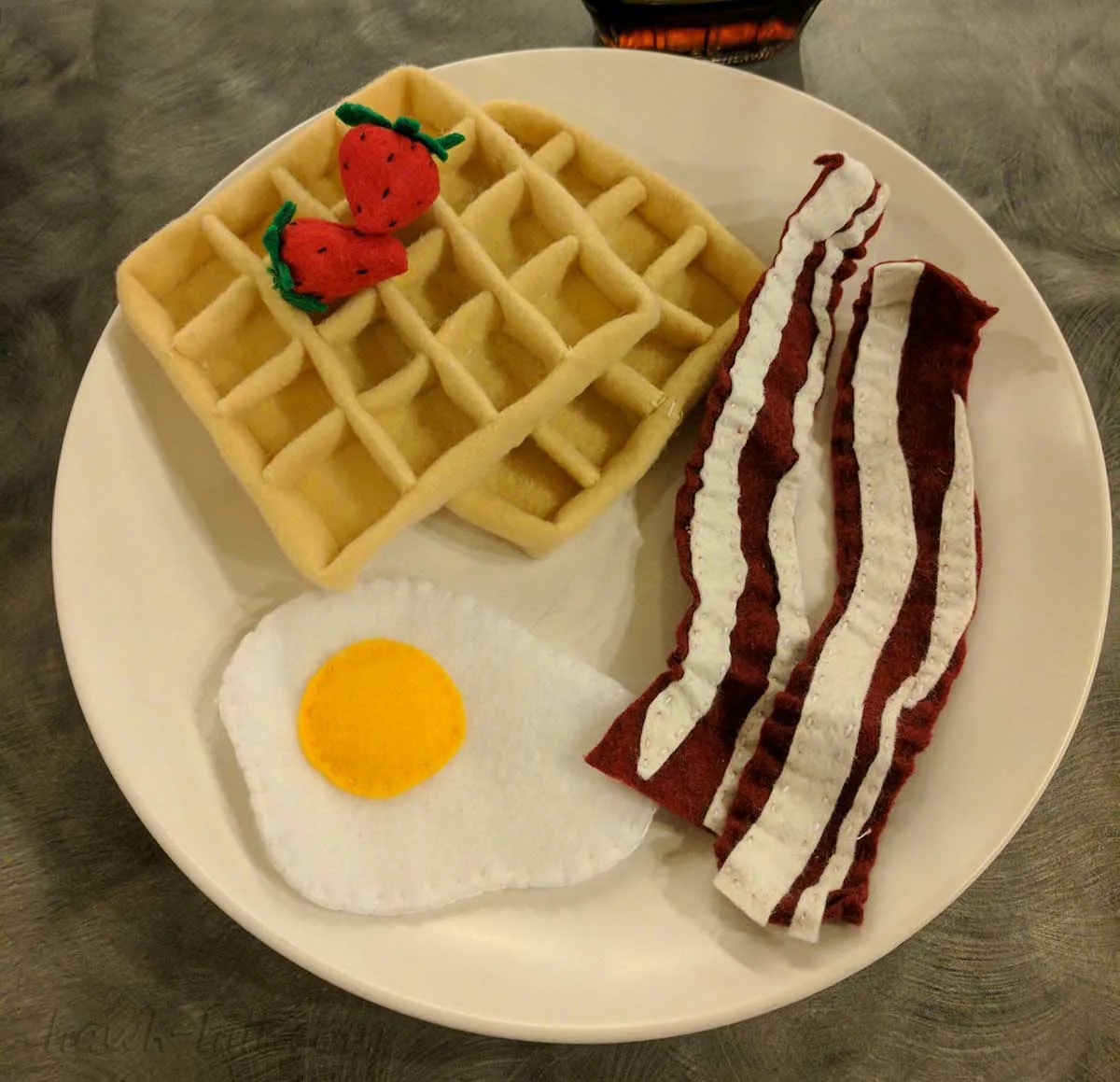 Breakfast Waffle - Free Felt Food Pattern