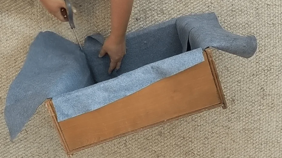 how to line a drawer with felt- the easy way